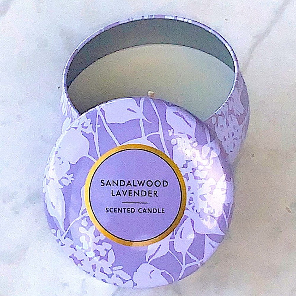 SUSAN JACOBS NEW YORK CANDLE “SANDLEWOOD LAVENDER” NEW 1 WICK METAL TIN 3.3…